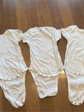 Gerber White Short-Sleeve Baby Bodysuits Trio
